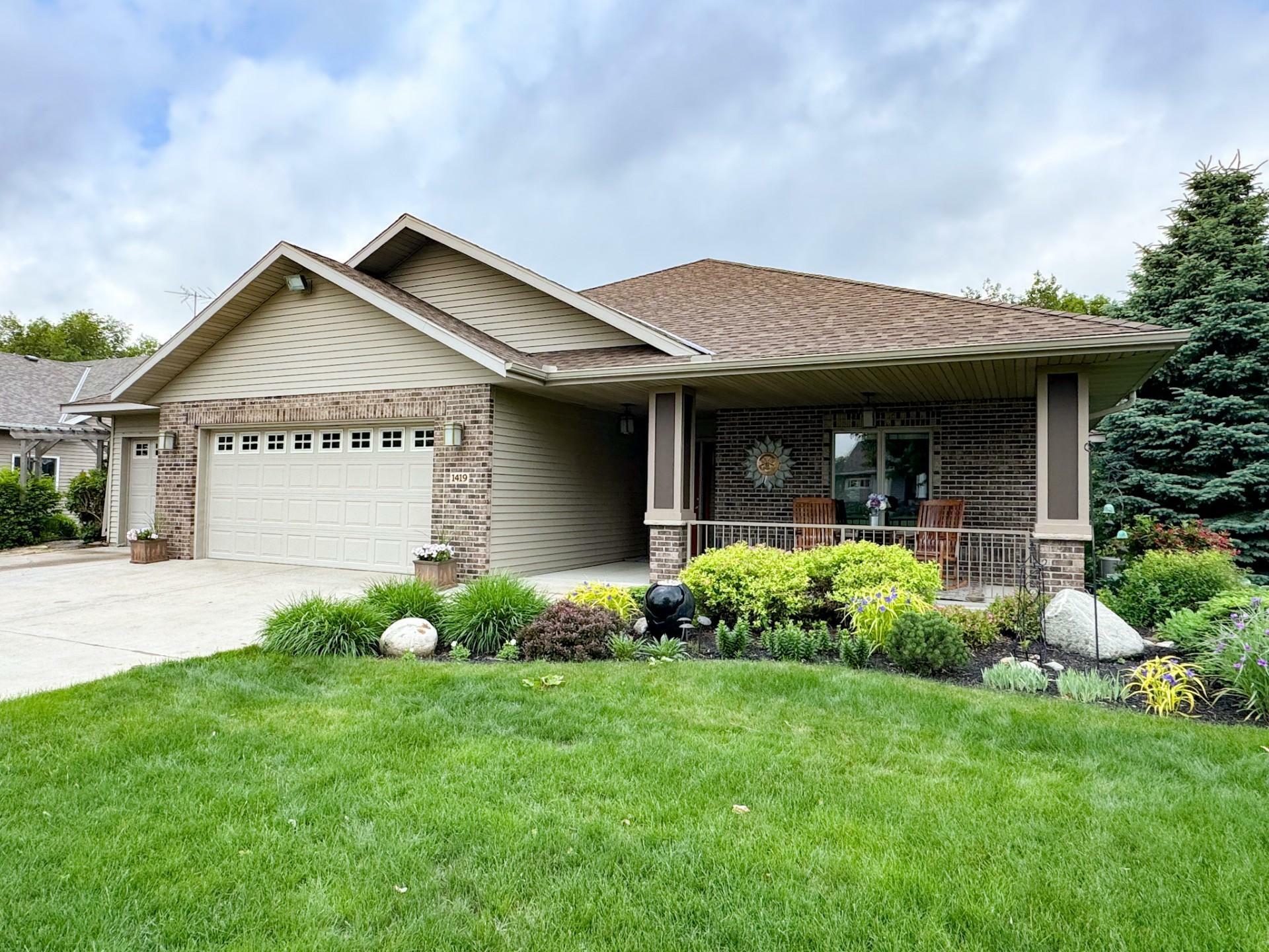 Property Photo: 1419 23rd Street SE MN 56304