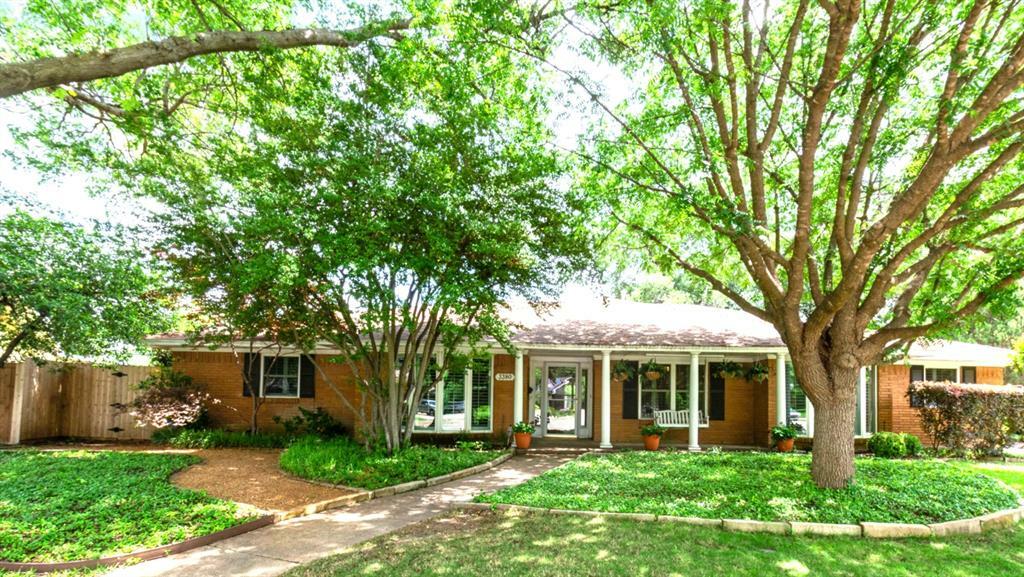 Property Photo: 3380 Camelot Drive TX 75229