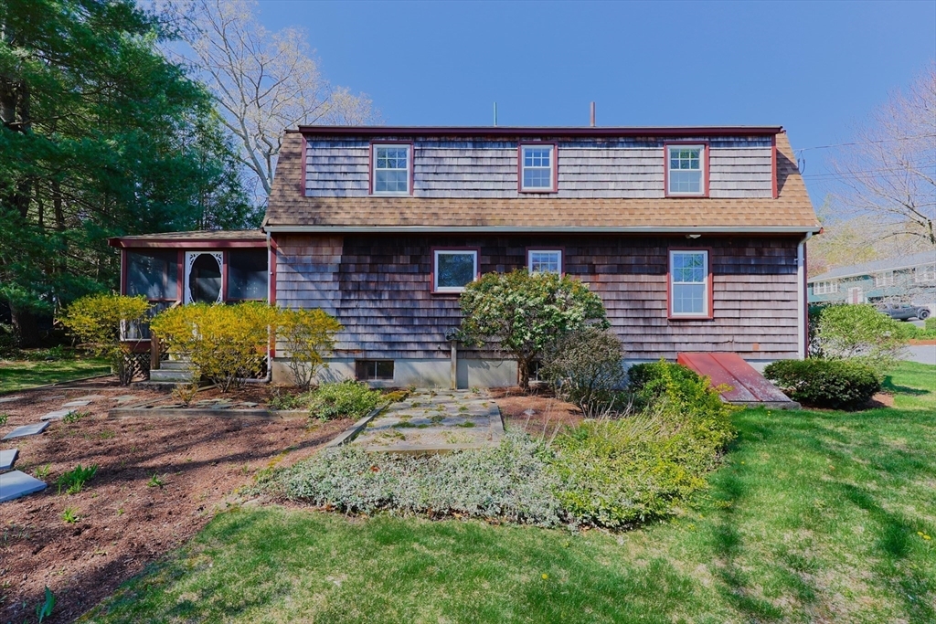 Property Photo: 24 Ivy Ln MA 01757