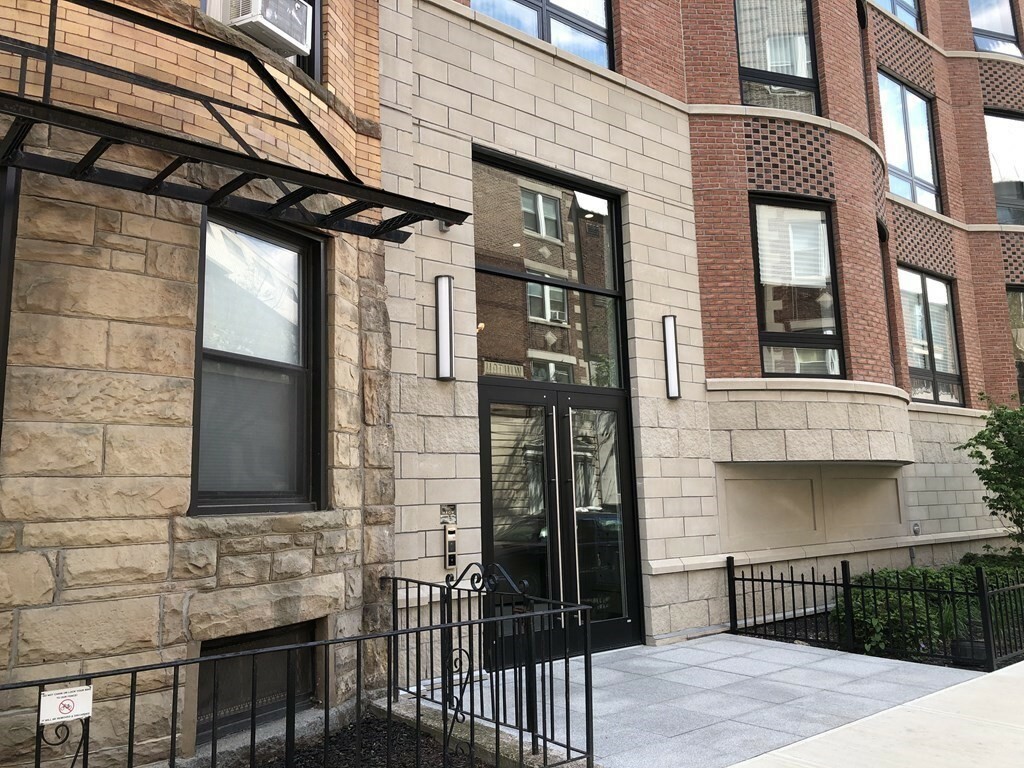 Property Photo: 50 Symphony 103 MA 02115