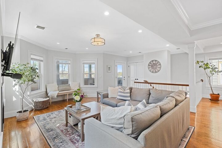 Property Photo: 89 Jamaica St 2 MA 02130