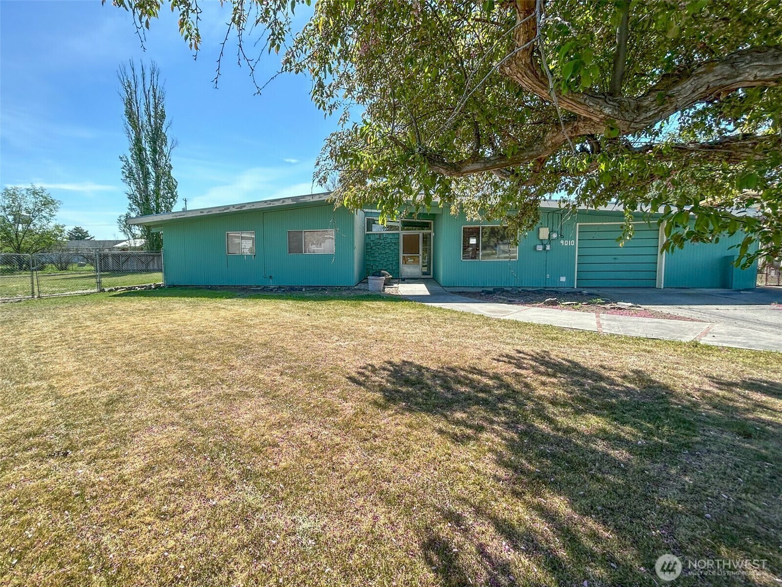 Property Photo: 9010 Bong Loop WA 98837