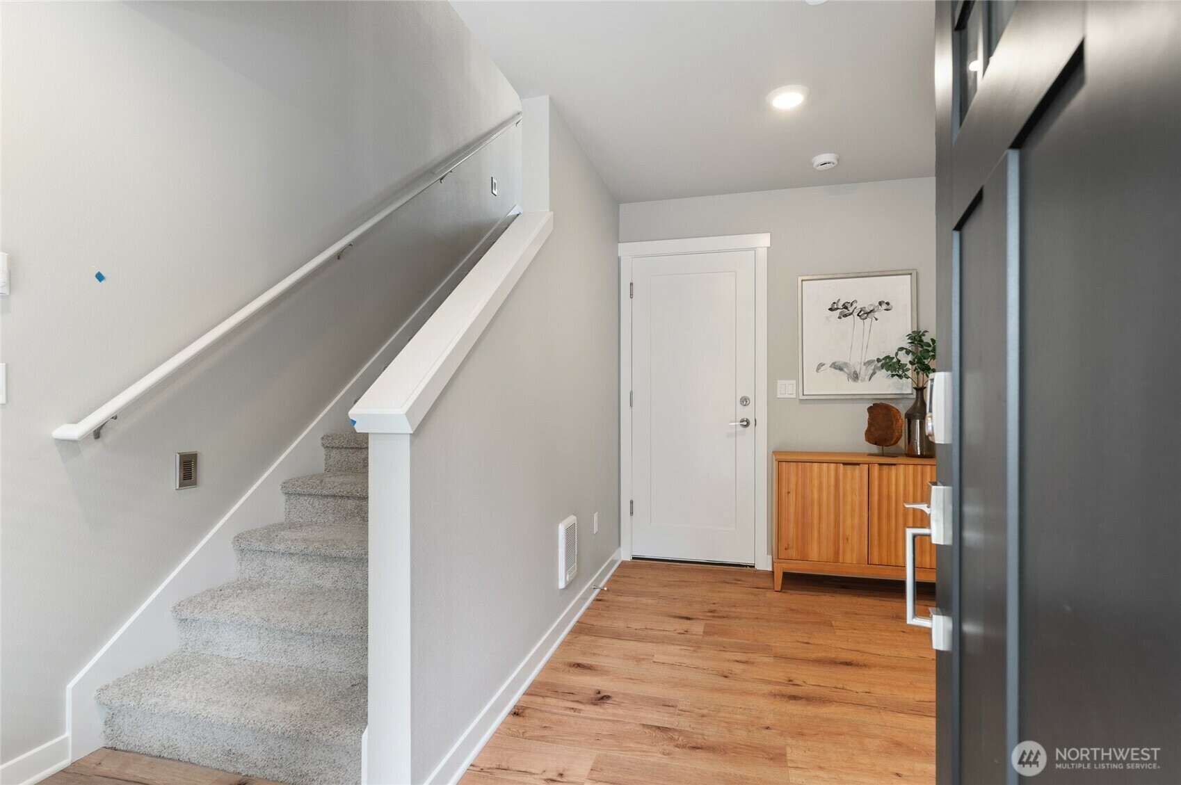 Property Photo: 13730 Manor Way G3 WA 98087