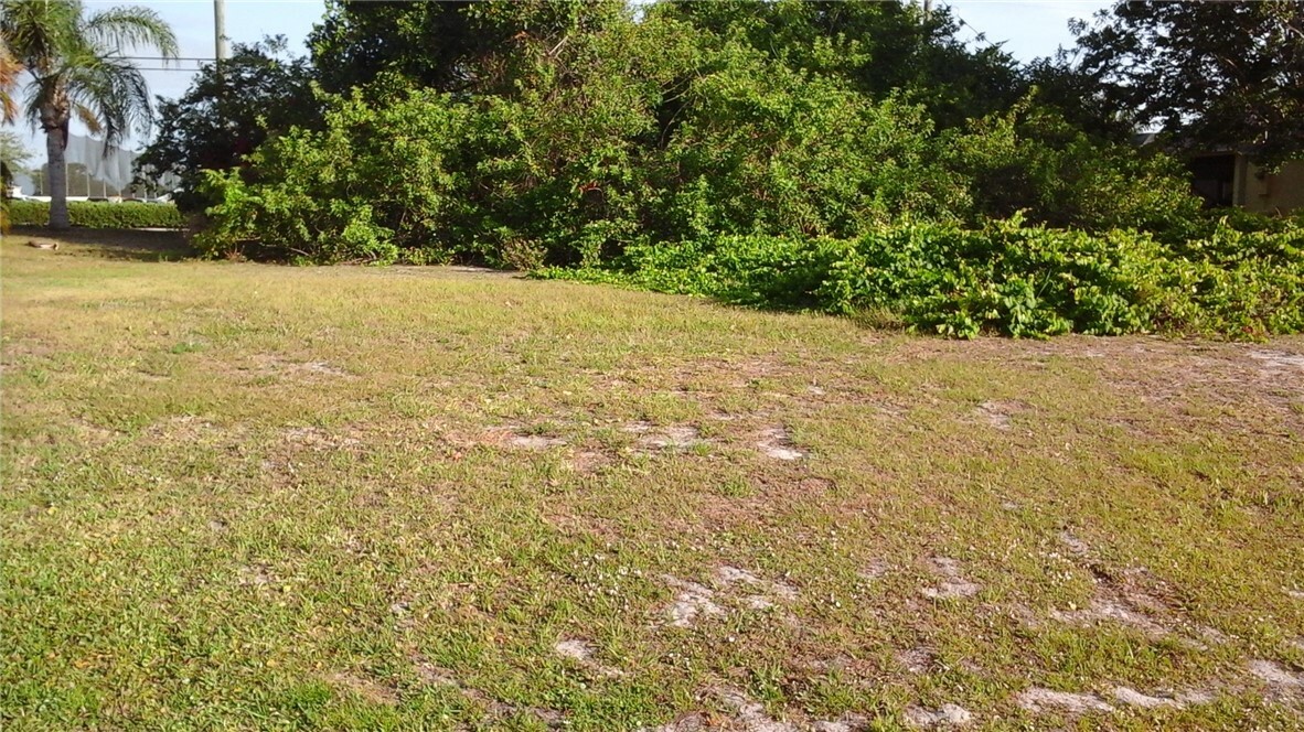Property Photo: 306 Main Street FL 32958