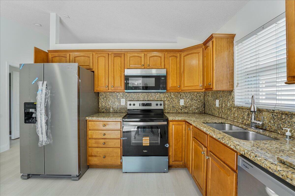 Property Photo: 191 Heming Way FL 33426