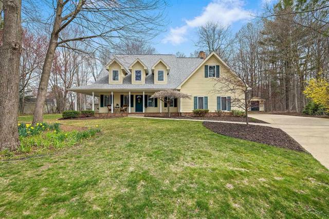 817 Honeysuckle Circle  Midland MI 48642 photo