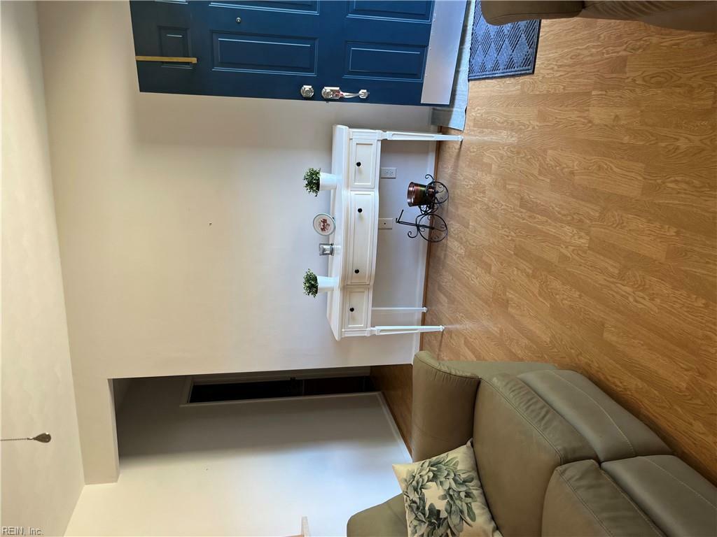 Property Photo: 1006 Primrose Ln VA 23320