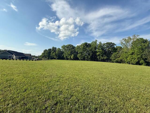 Property Photo:  