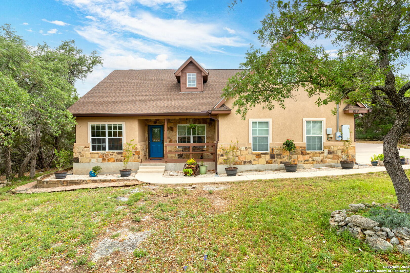 829 Rutherford  Fischer TX 78623 photo