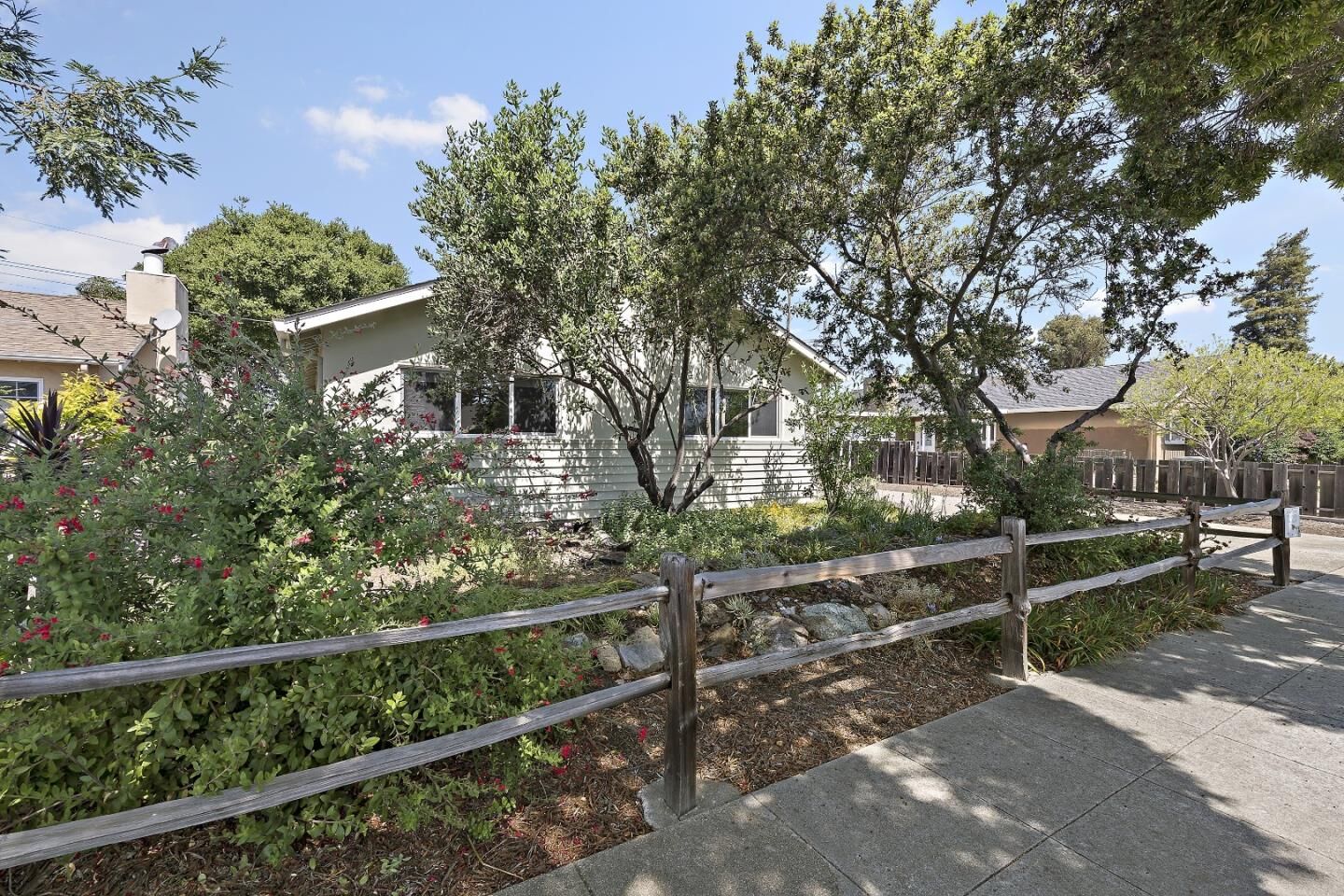 Property Photo: 408 Cornish Way CA 94002