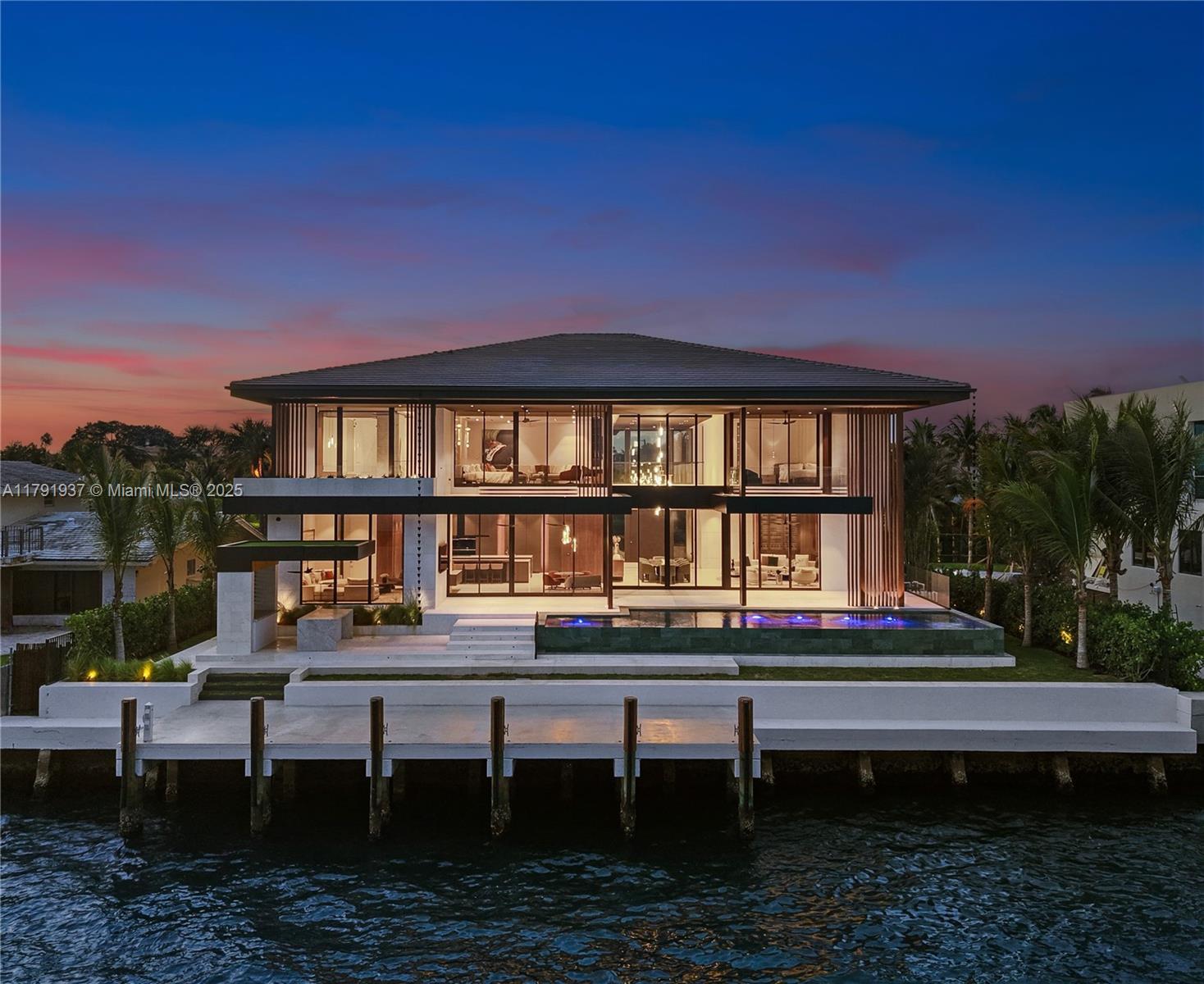 11404 N Bayshore Dr  North Miami FL 33181 photo