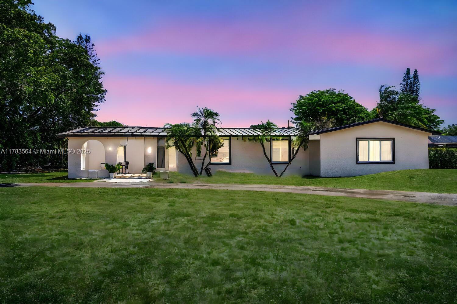 Property Photo: 13605 SW 73rd Ave FL 33158