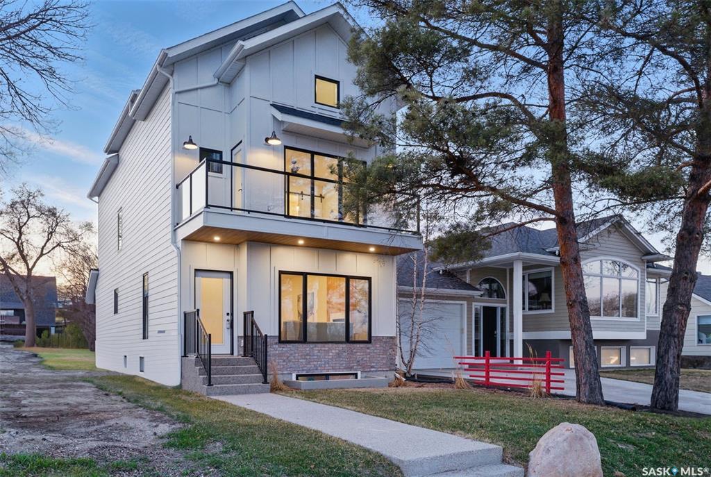 Property Photo: 1511 Spadina Crescent E SK S7K 3J3