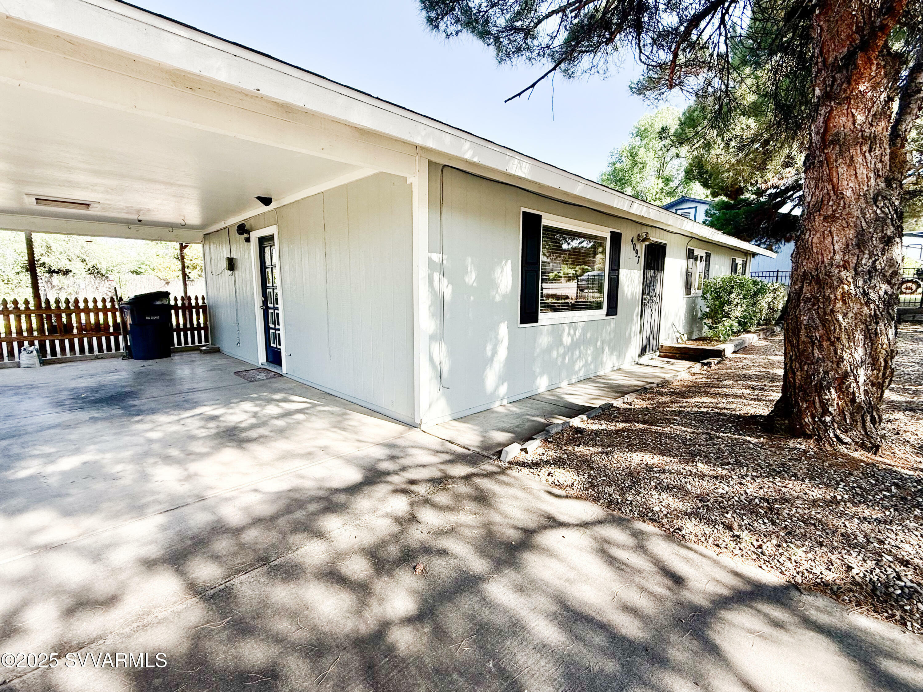 Property Photo: 4097 E Del Rio Dr Drive AZ 86326
