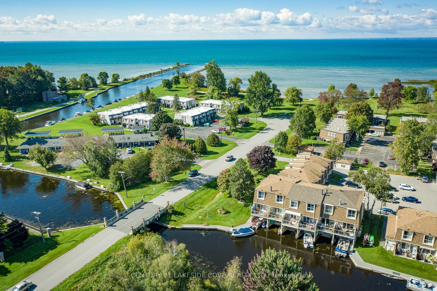 Property Photo: 4 Paradise Boulevard 5 ON L0K 1B0
