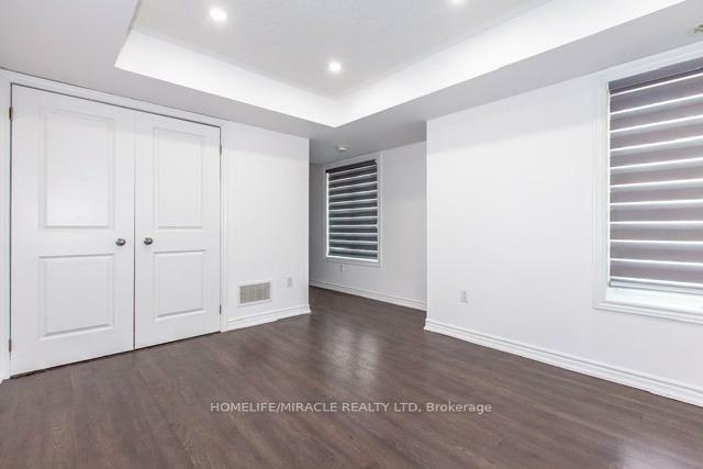 Property Photo: 2639 Garrison Crossings Crescent E 213 ON L1X 0E4