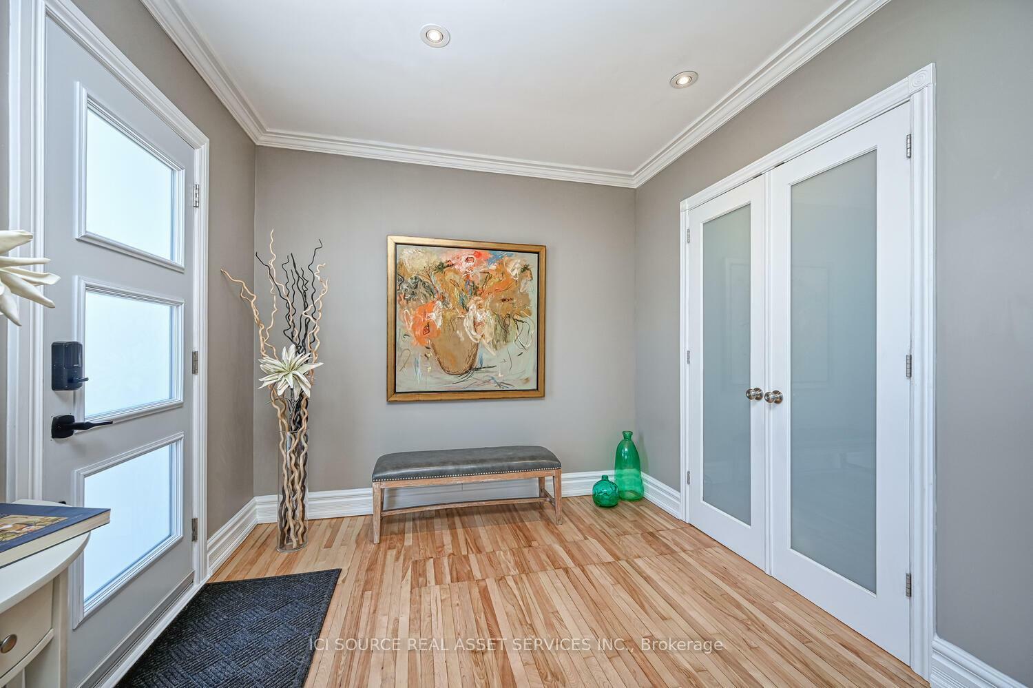 Property Photo: 1534 Prince Of Wales Drive ON K2C 1P1