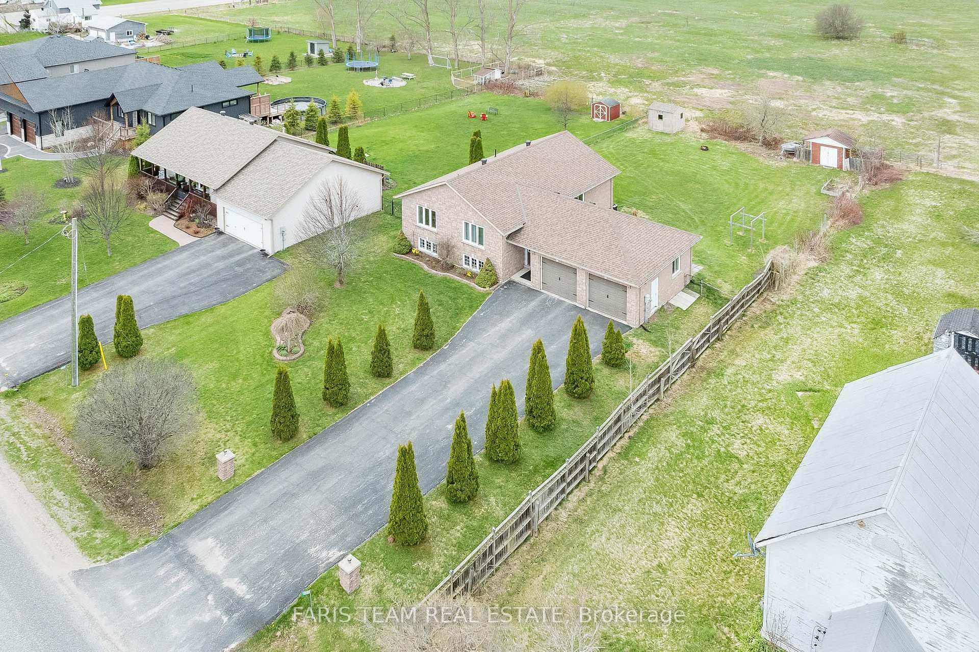 Property Photo: 1032 Flos Road 4 N/A E ON L0L 0A9