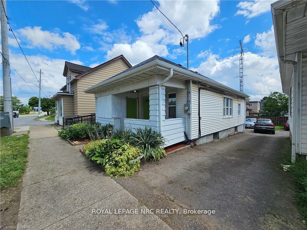 Property Photo: 170 Niagara Street W ON L2R 4L4