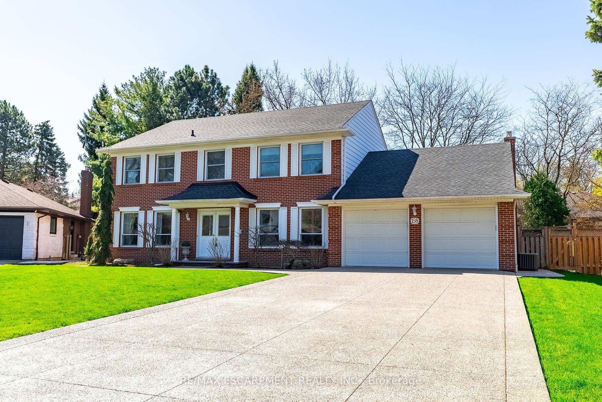Property Photo: 158 Marigold Court ON L9G 3M3