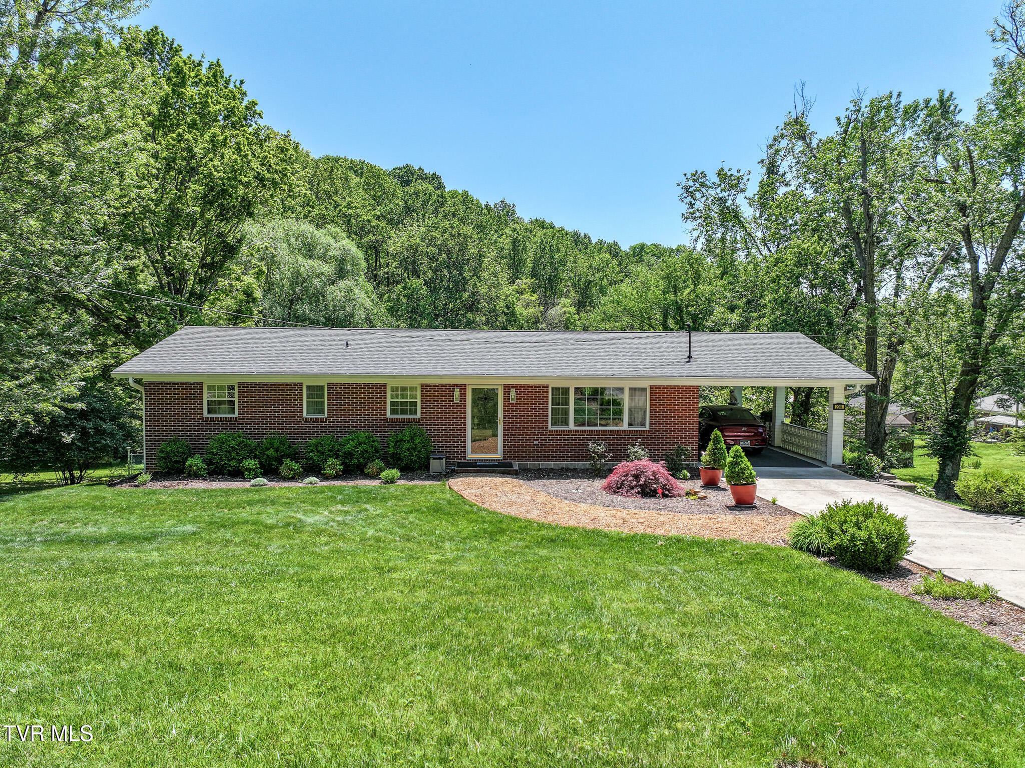 Property Photo: 2004 Old Tusculum Road TN 37745