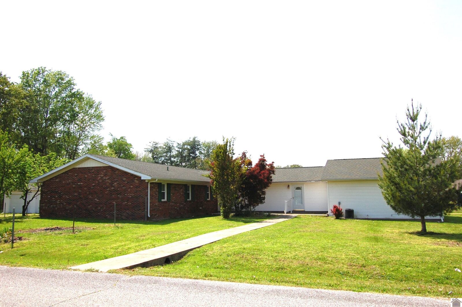 Property Photo: 5104 Nace Lane KY 42001