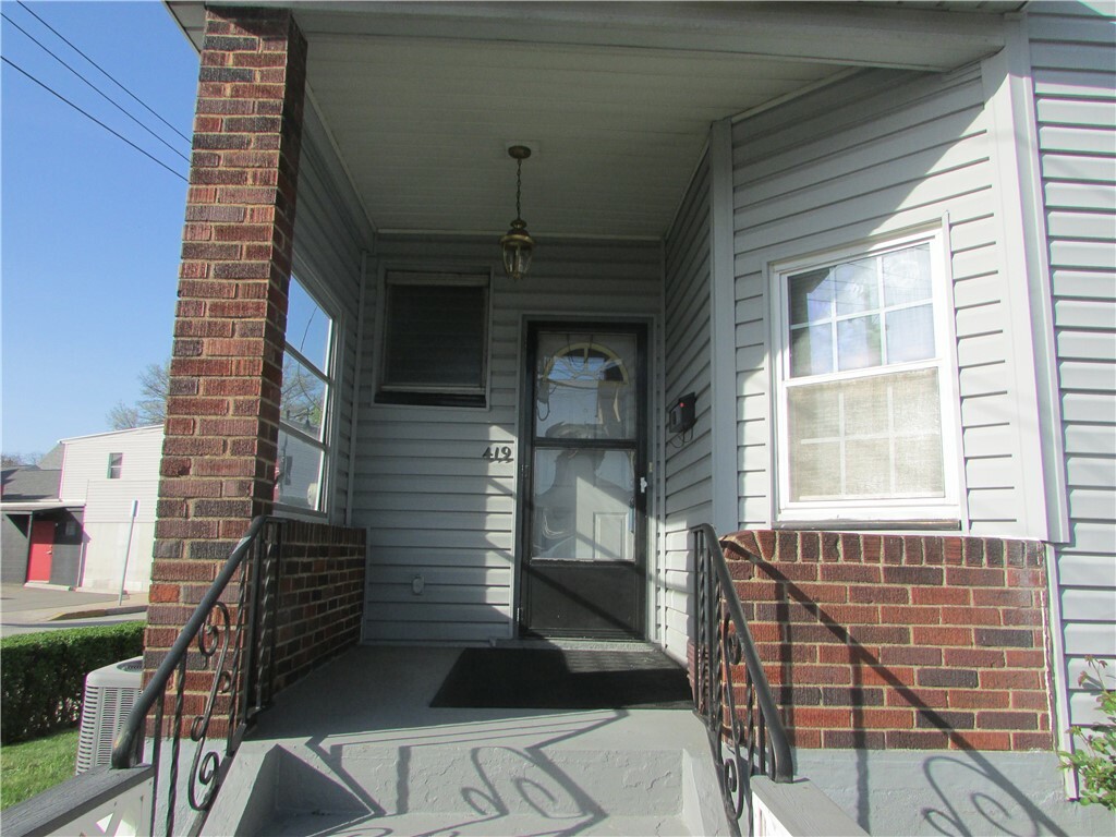 Property Photo: 419 Chicora St PA 15035
