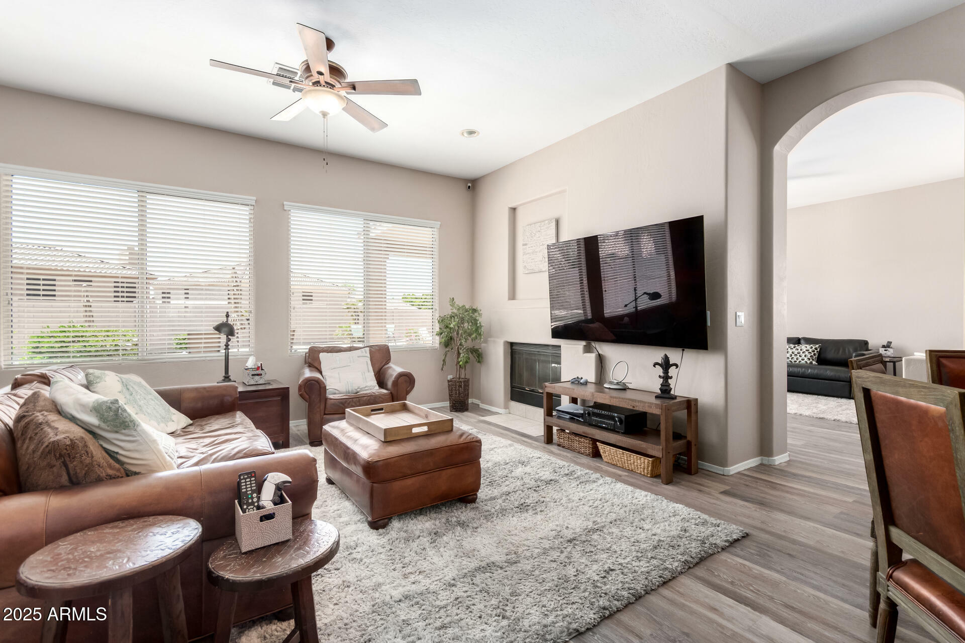 Property Photo: 1333 W Deer Creek Road AZ 85045