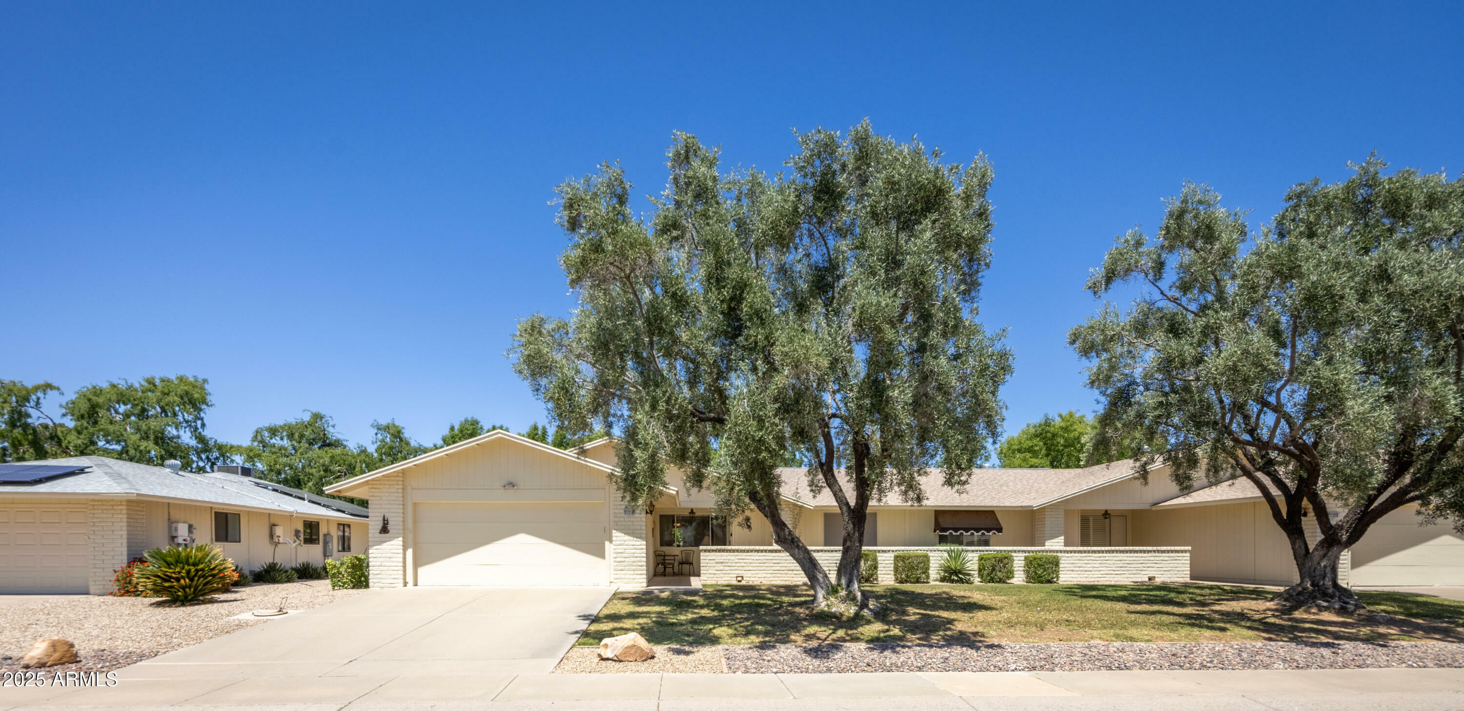 Property Photo: 21218 N Aurora Drive AZ 85375