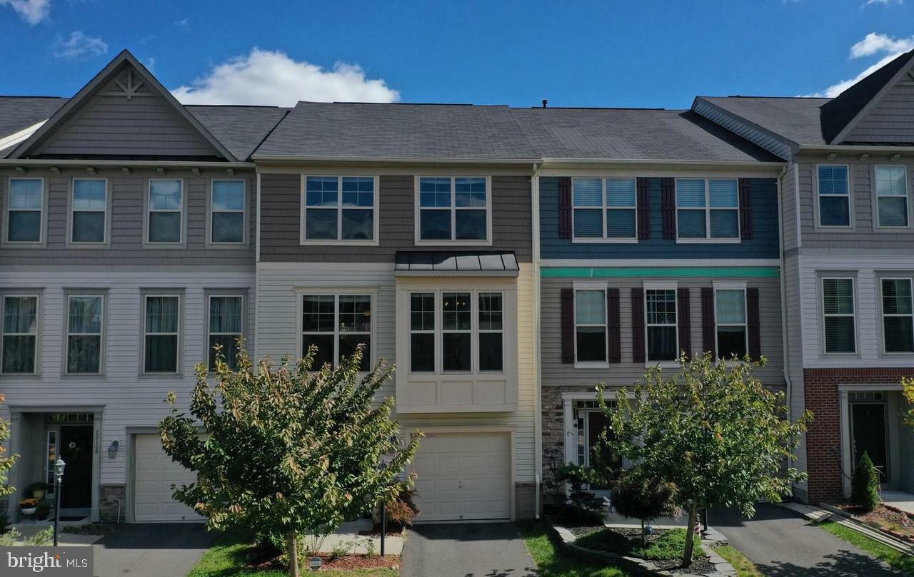 Property Photo: 22170 Napier Terrace VA 20148