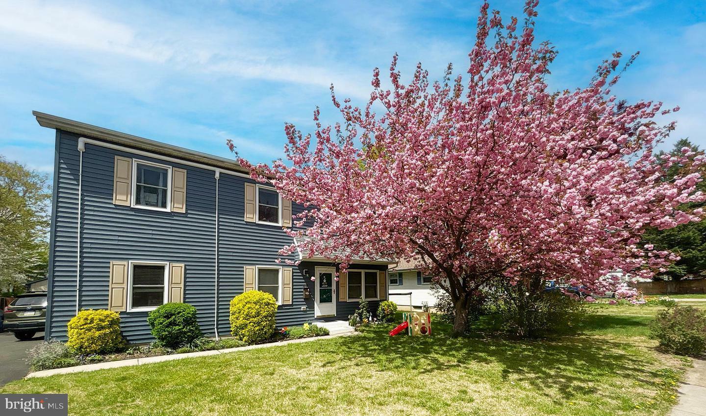 Property Photo: 416 Barclay Avenue PA 19067