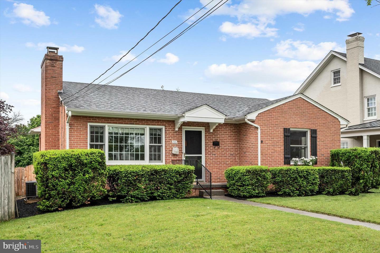 Property Photo: 111 Montague Avenue VA 22601