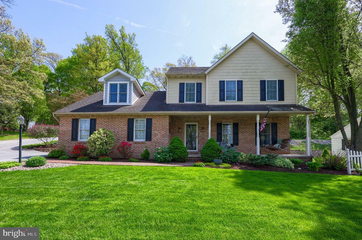 Property Photo: 700 Stonecrest Drive PA 17557