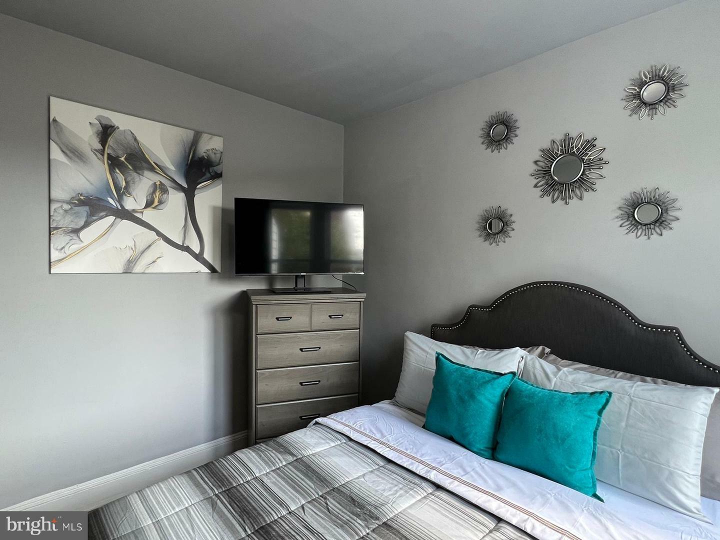 Property Photo: 622 Allendale Street MD 21229