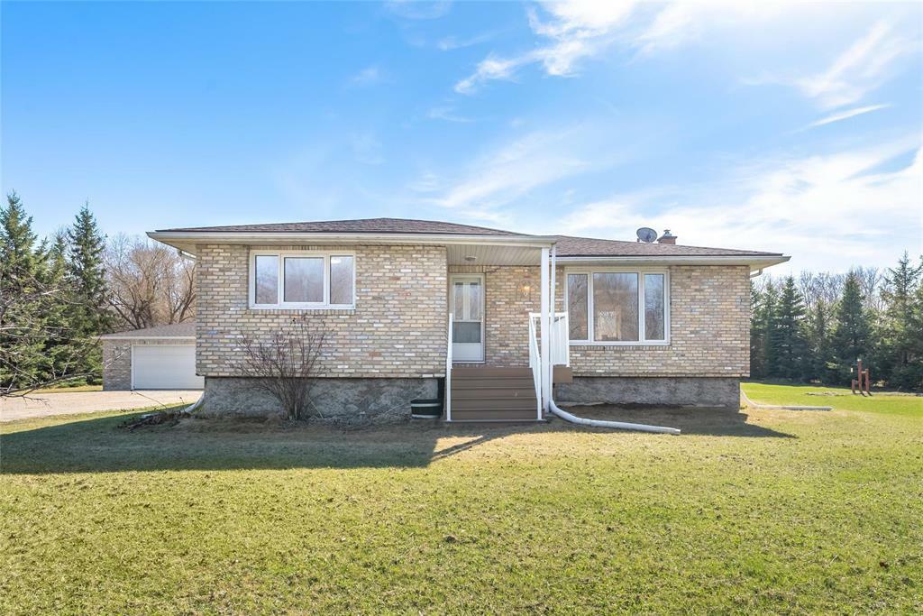 Property Photo: 114 Sawchuk Drive MB R1A 4B4