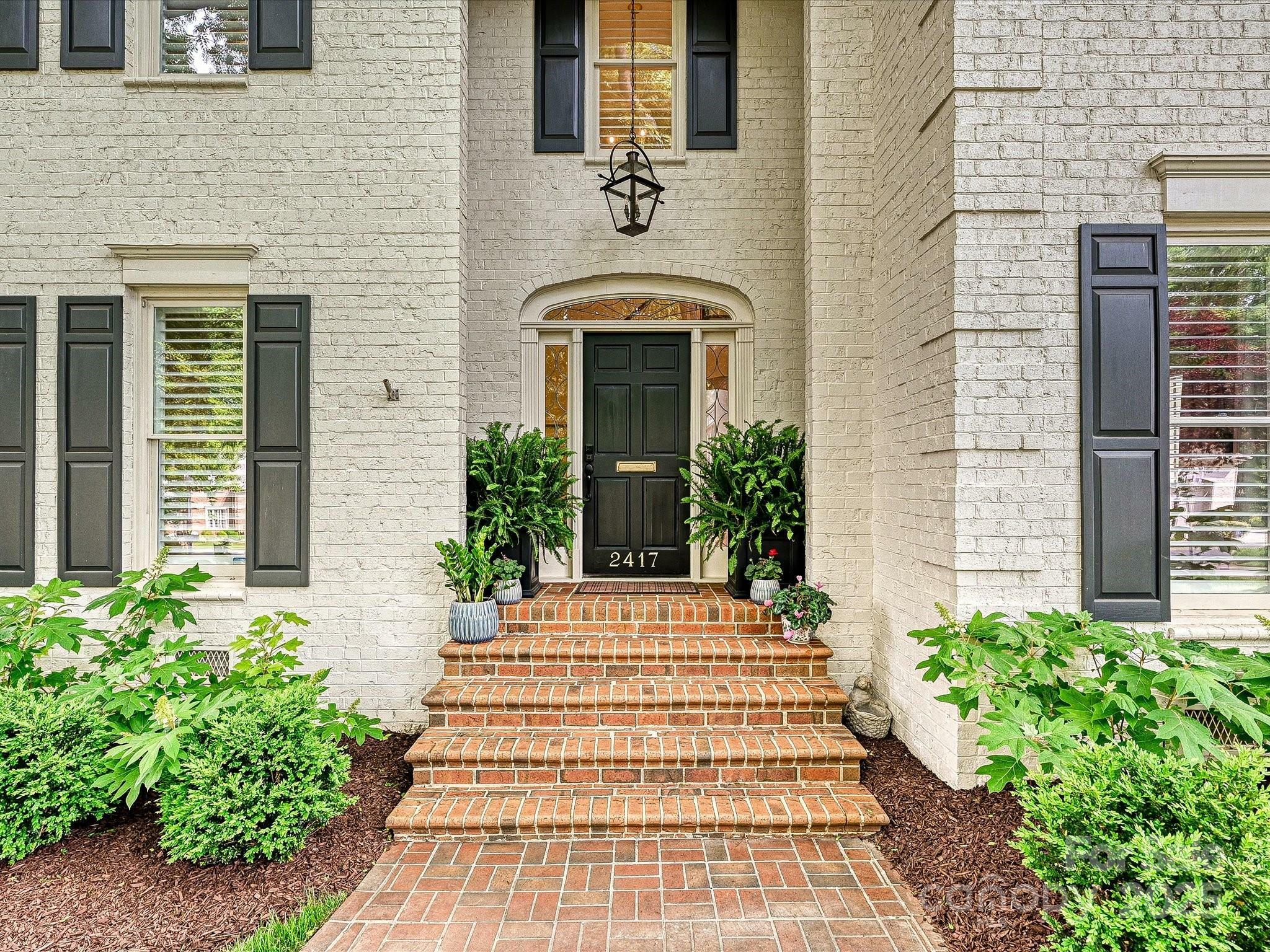 Property Photo: 2417 Calais Place NC 28211
