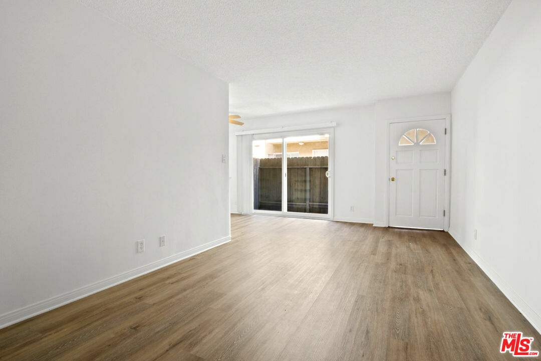 Property Photo: 12726 Caswell Ave CA 90066