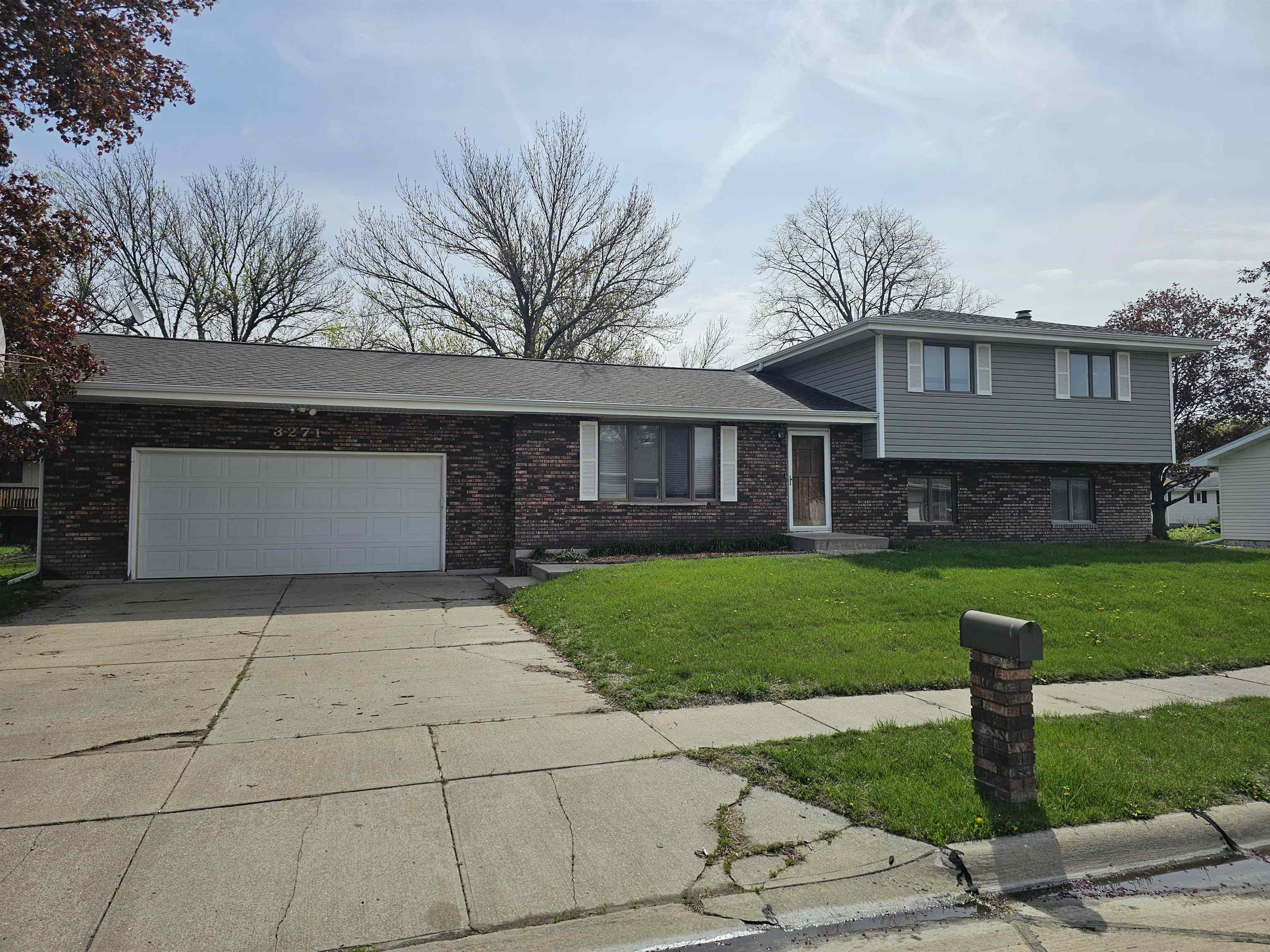 Property Photo: 3271 Prairie Lane NE 68601