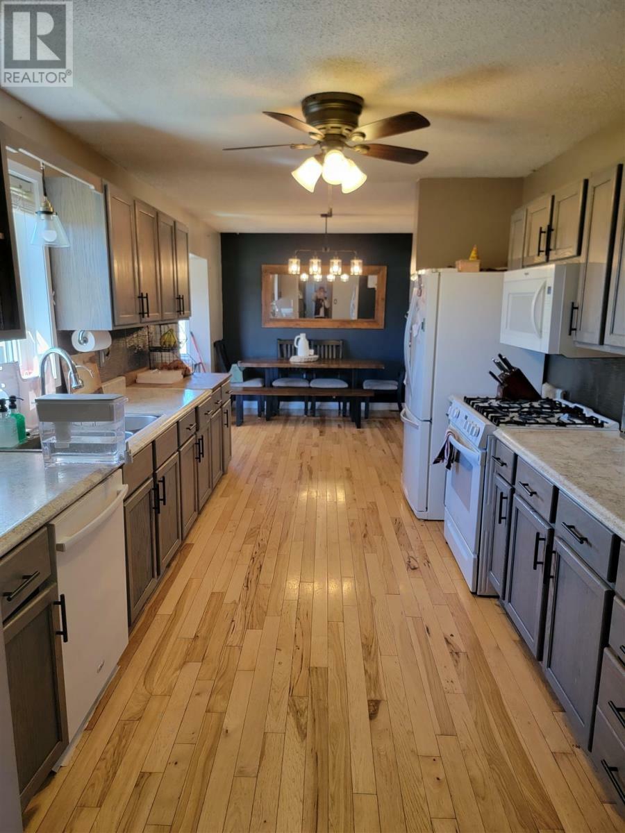 Property Photo: 19284 Hwy 613 N ON P0W 1C0