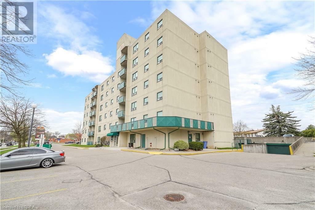 Property Photo:  421 Fairview Drive 506  ON N3R 7M3 