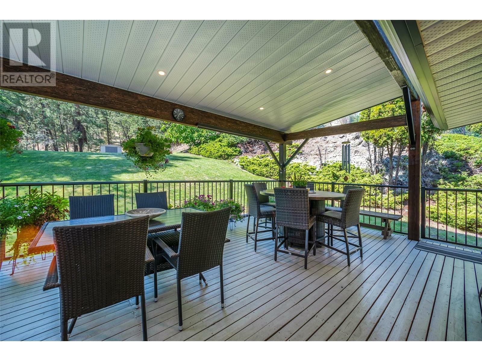 Property Photo: 410 Clifton Road BC V1V 1A5