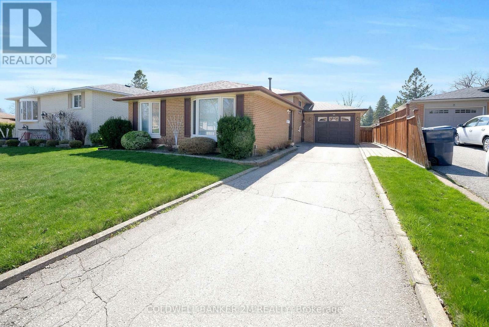 Property Photo: 6 Langevin Crescent ON M1C 2B6