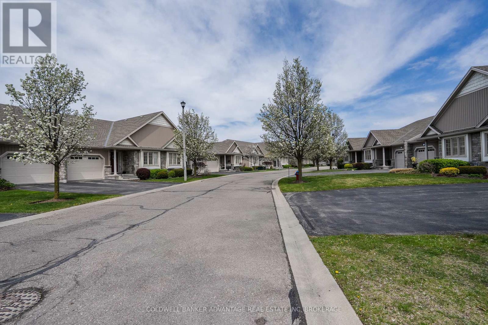 Photo de la propriété: 603 Welland Avenue North 15 ON L2M 0A6