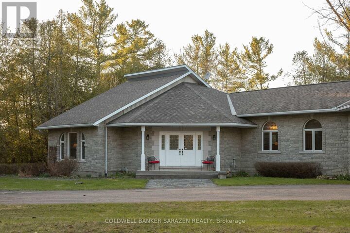 Property Photo:  220 River Road  ON K7S 1R4 