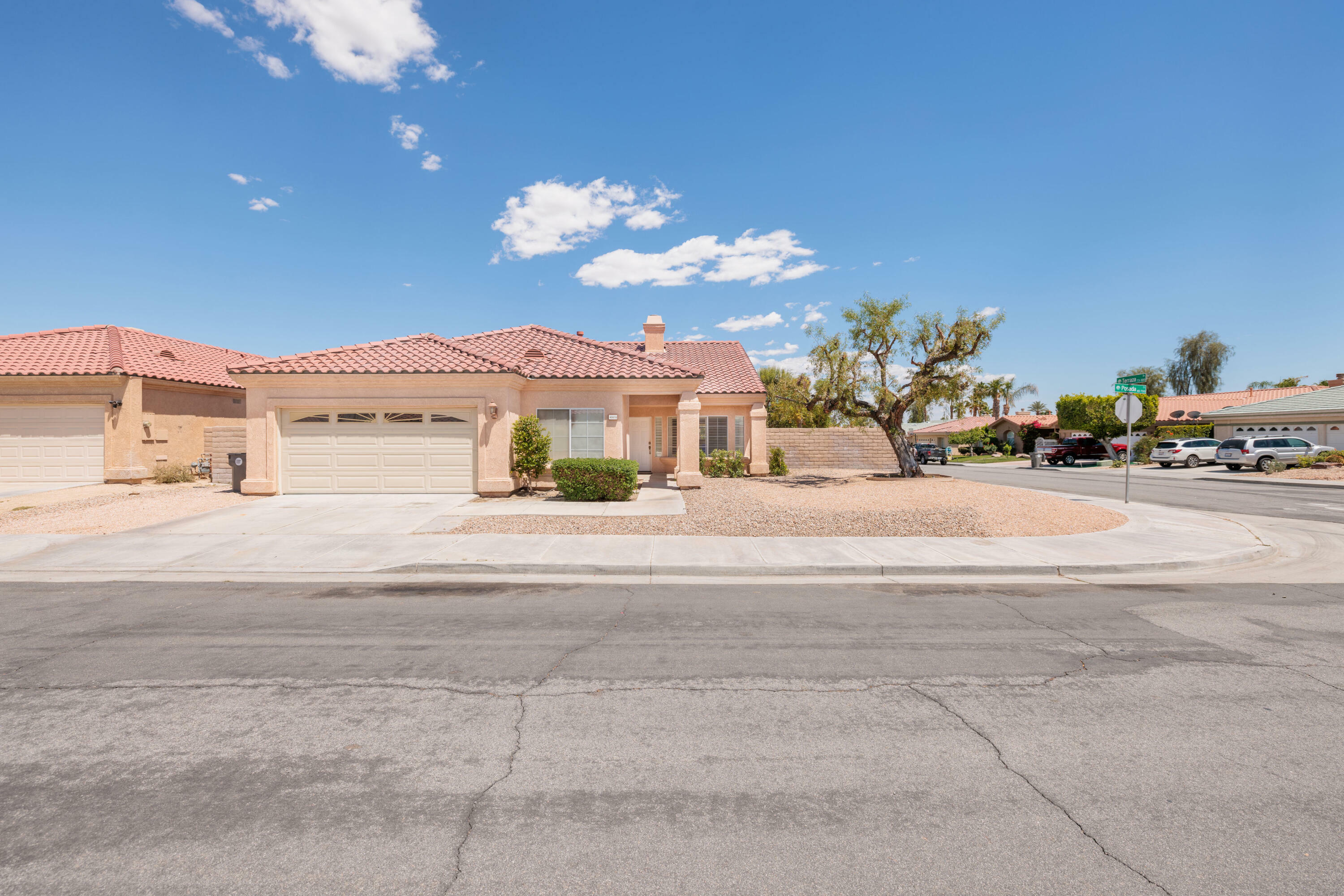 Property Photo:  40670 Posada Court  CA 92270 