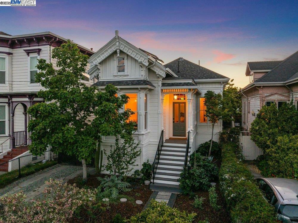 1835 Myrtle St  Oakland CA 94607 photo