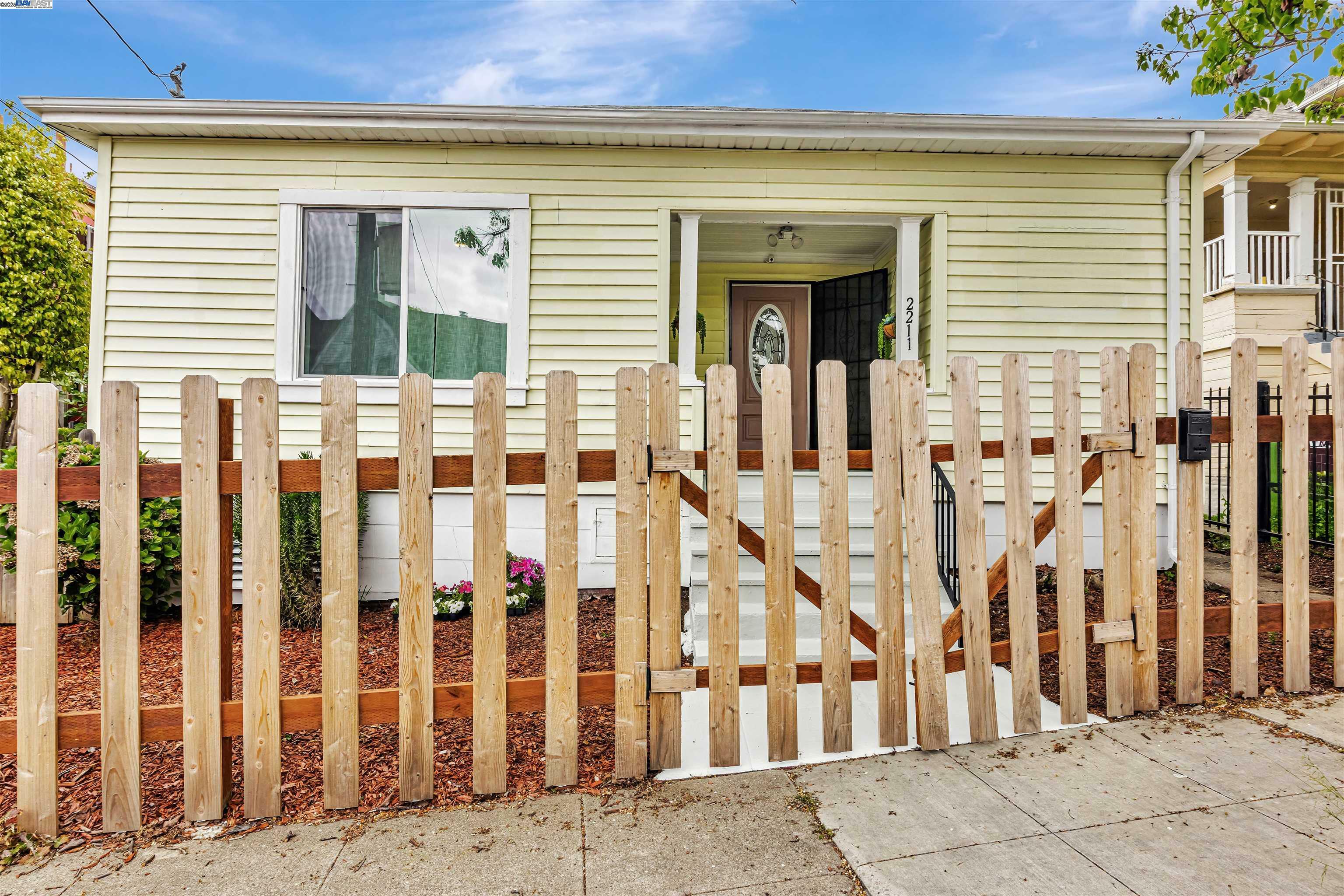 Property Photo: 2211 24th Ave CA 94601