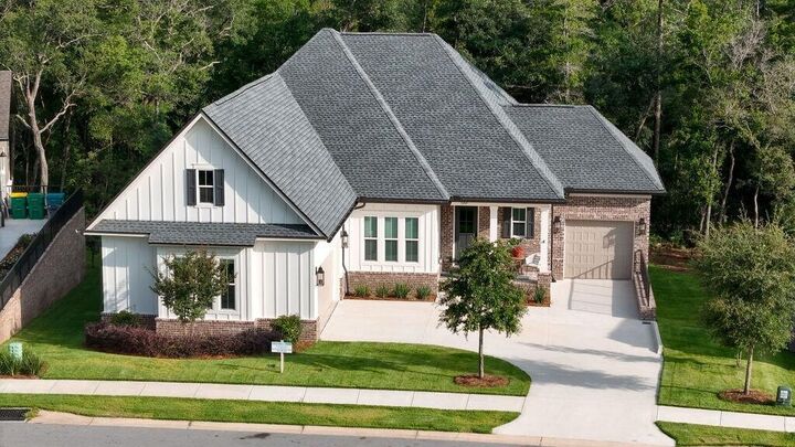 Property Photo: 135 Caraway Drive FL 32578