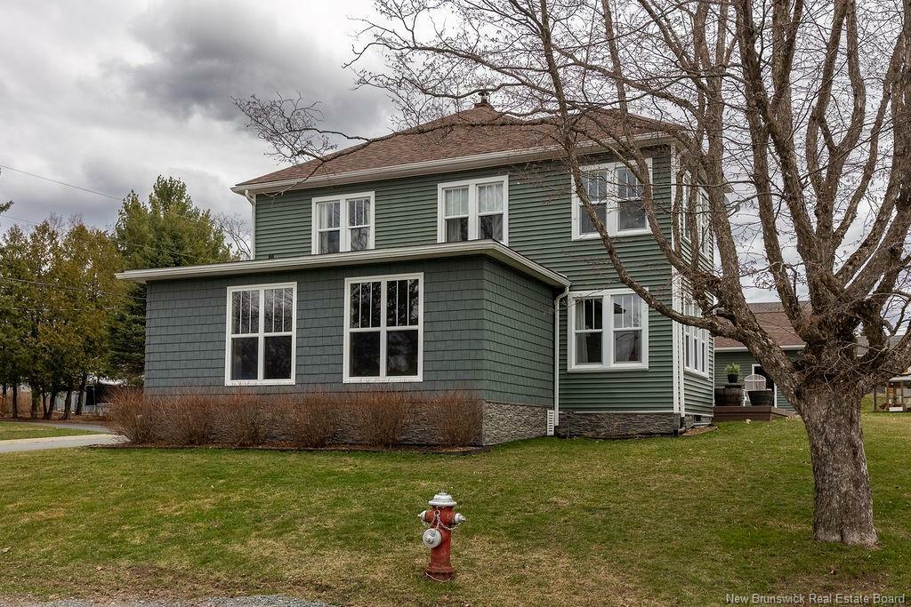Photo de la propriété: 16 Elm Street NB E7P 2R5