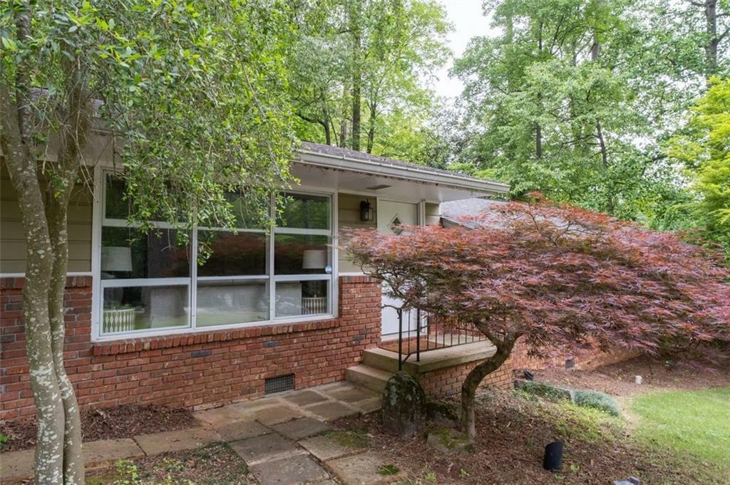 Property Photo: 4052 Shawnee Lane NE GA 30319